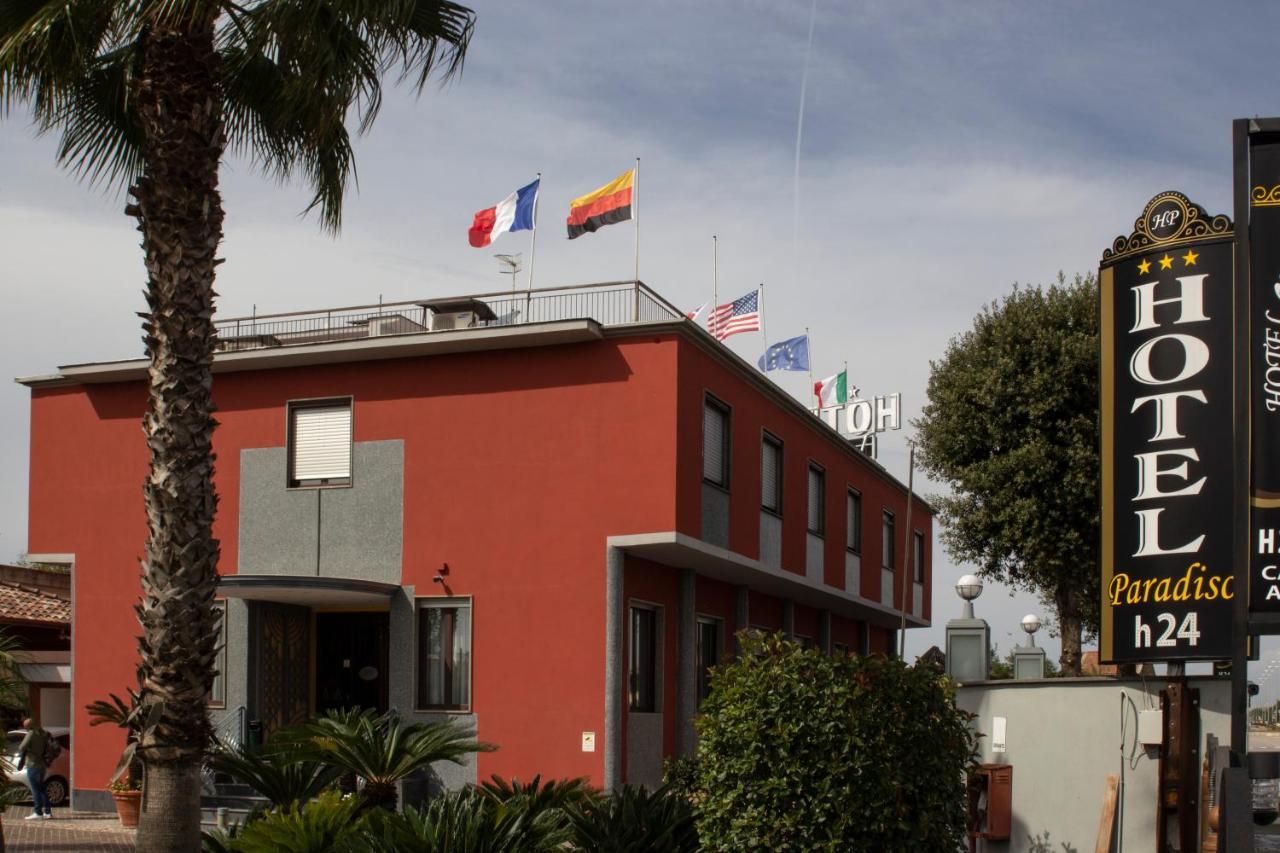 לאגו פטרייה Hotel Paradiso מראה חיצוני תמונה