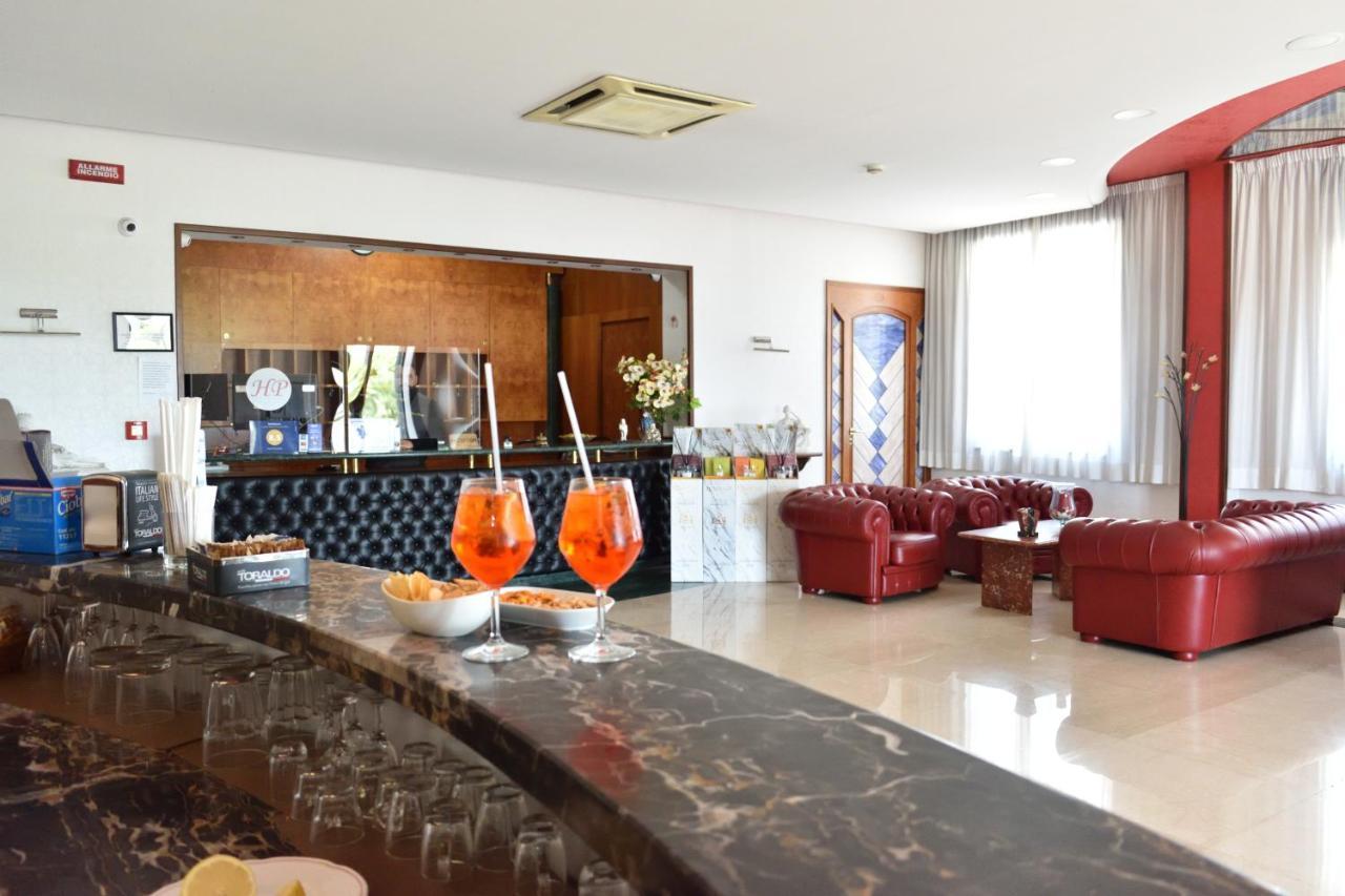 לאגו פטרייה Hotel Paradiso מראה חיצוני תמונה