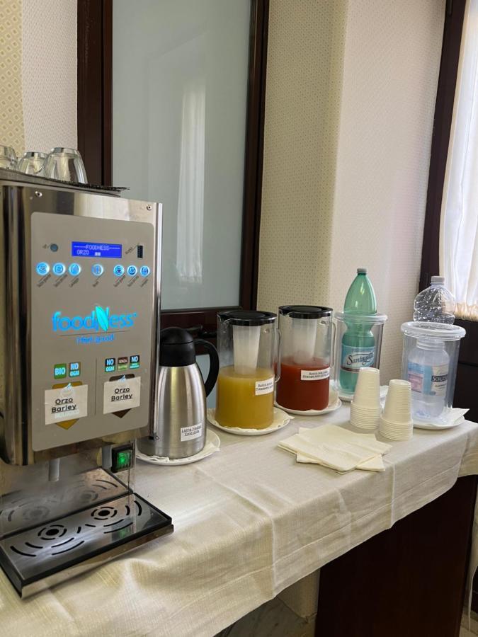 לאגו פטרייה Hotel Paradiso מראה חיצוני תמונה