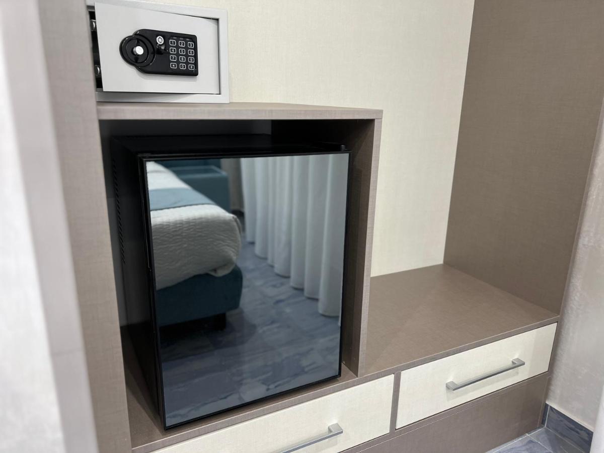 לאגו פטרייה Hotel Paradiso מראה חיצוני תמונה