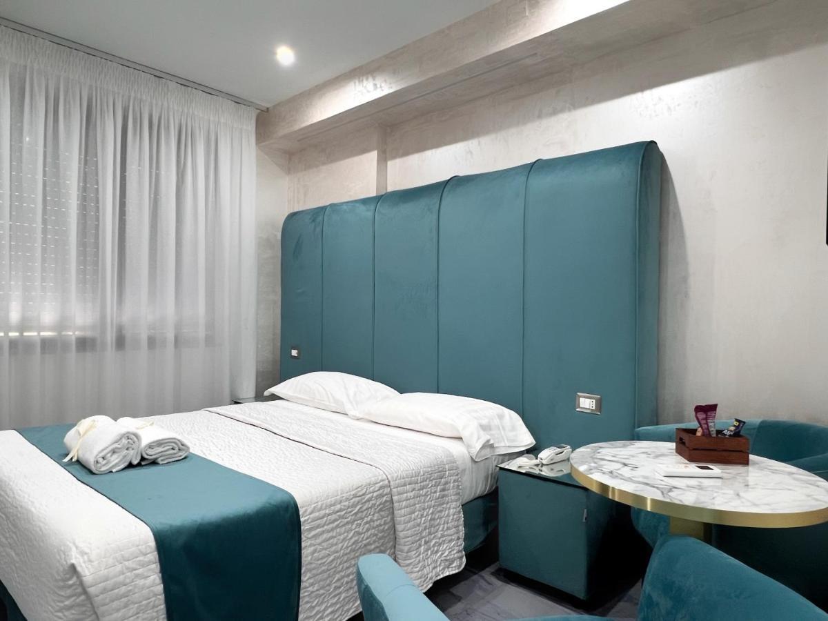 לאגו פטרייה Hotel Paradiso מראה חיצוני תמונה