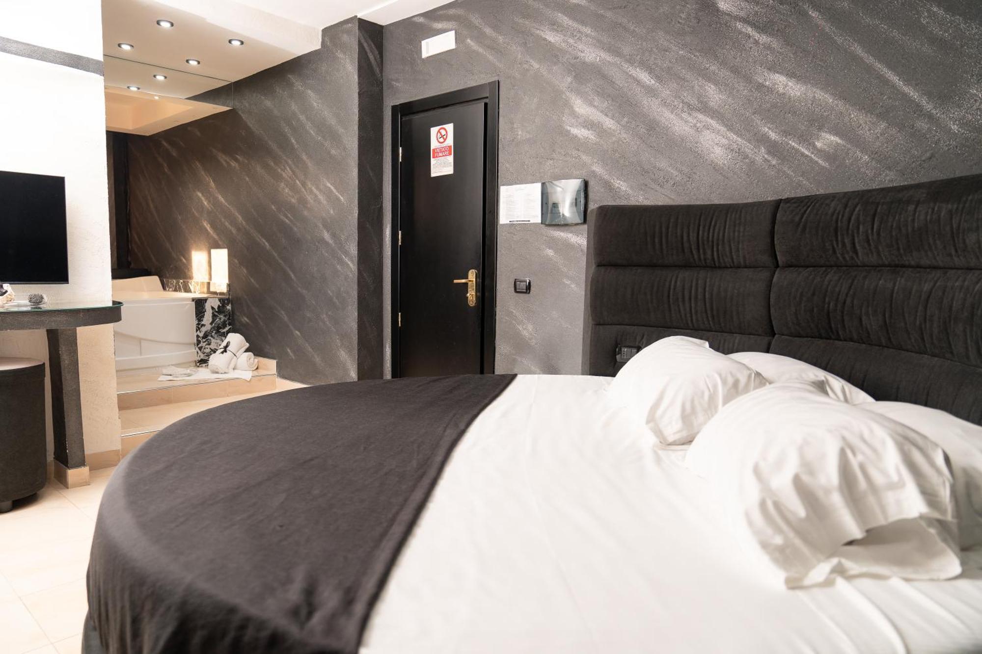 לאגו פטרייה Hotel Paradiso מראה חיצוני תמונה